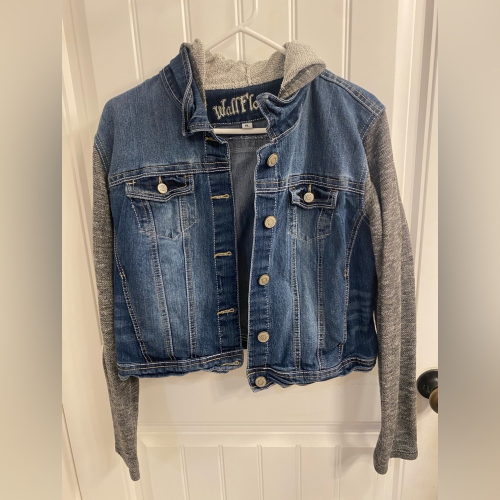 XL Vintage Wallflower Hoodie Jean Jacket